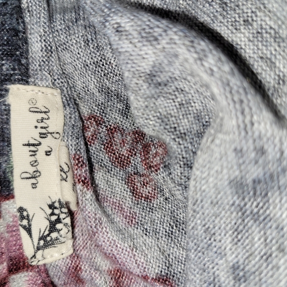 XL (large) about a girl shirt. - Picture 4 of 5